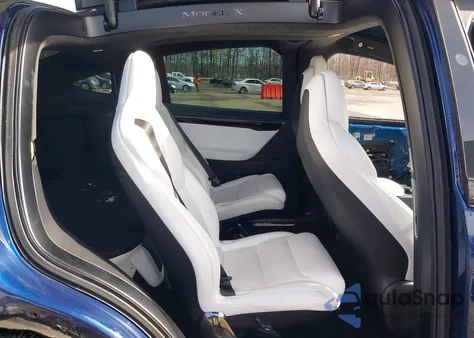2017 Tesla Model X 100D/75D/90D z USA, uszkodzony, nr VIN 5YJXCBE25HF050496